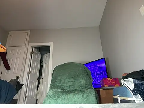 ChiRaqb8 Show in webcam