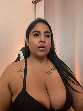 Liithn Live XXX chat