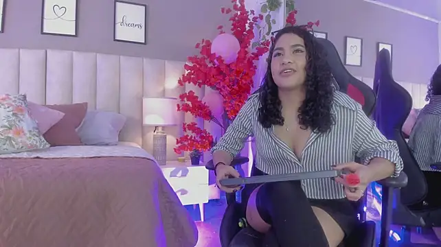 Show webcam de Kiara_Kismet_