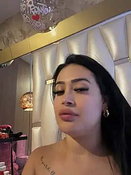 Sara_fun élő XXX-chatje