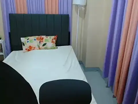 XxTsUncutAskaxX Pertunjukan Webcam