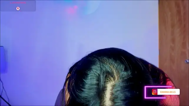 Dannawells' Live XXX Chat