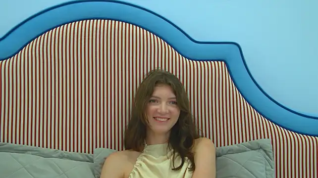 SophiaProve's Live XXX Chat