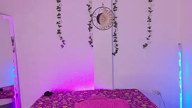 Kitsune_rei élő XXX-chatje