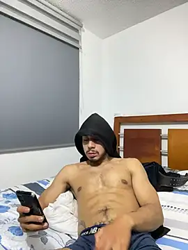 Taylor_DiamondBoy live XXX chat
