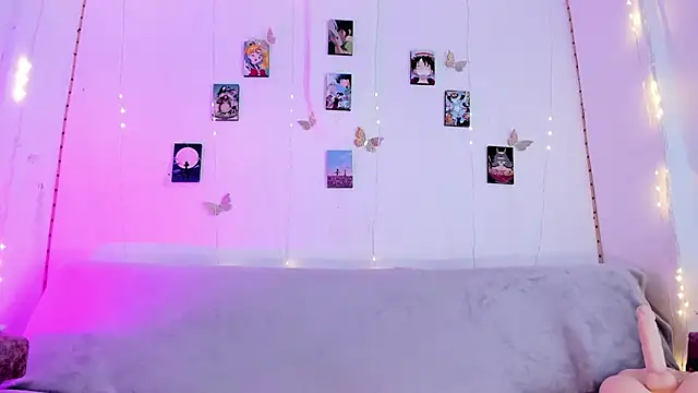 ineedmydaddy_ élő XXX-chatje