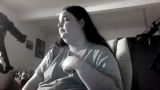 LittleBunny3's Webcam Show