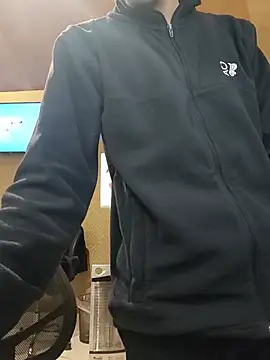 TommyMomentum 现场XXX聊天