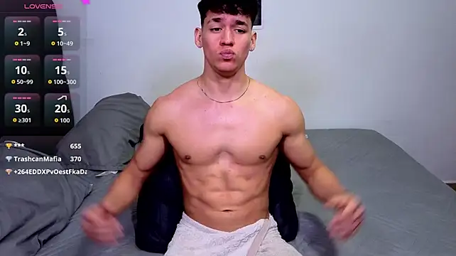 Luke_Muscle: απευθείας συνομιλία ΧΧΧ