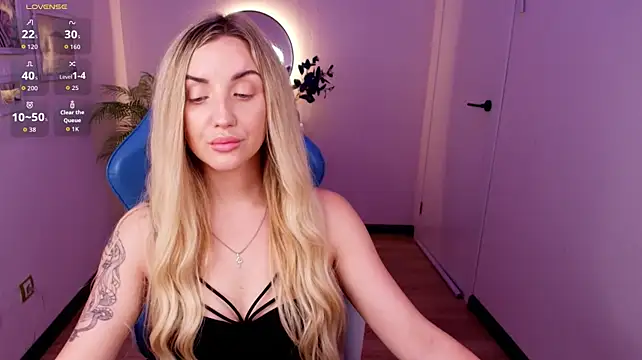 White_F0x's Live XXX Chat