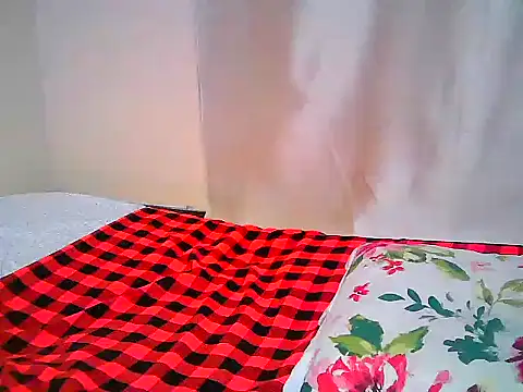 Qute_nimple Adlı Modelin Web Kamerası Şovu