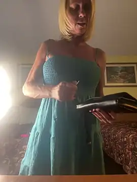 TiffaneyLove Adlı Modelin Canl ı XXX Sohbeti