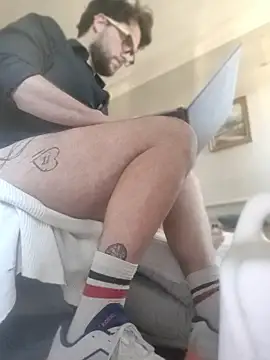 הופעת וובקאם של Titilouonlyf69
