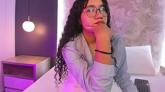 alysson_moon_'s Live XXX Chat