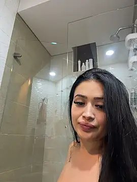 Sara_fun Adlı Modelin Canlı XXX Sohbeti
