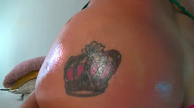 Foxxxy_MILF Chat XXX in diretta