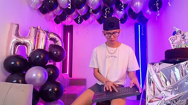 Marcus_and_TonyのライブXXXチャット