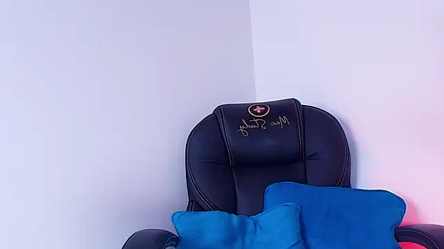 Czat XXX na żywo – naomi_kyse