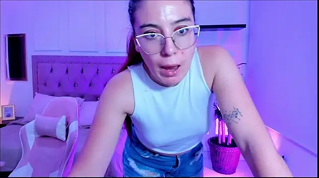 allison_mc's Live XXX Chat