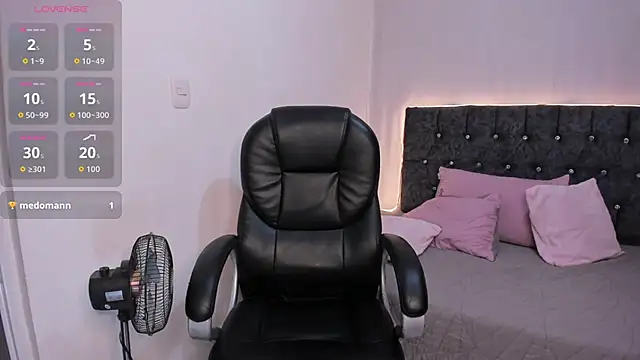 Živý XXX chat Nanaa_snow