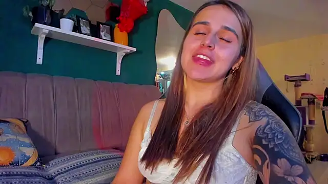 evy_orange1 Adlı Modelin Canlı XXX Sohbeti