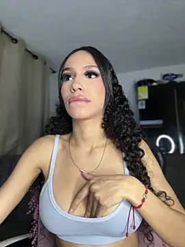 Czat XXX na żywo – Miaa_love6969