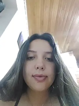 Chat +18 de Bella_Karoline ao vivo
