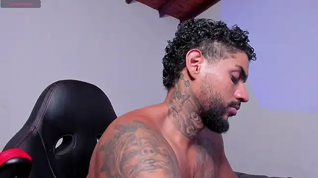 Онлайн чат XXX LuigiVitale_1