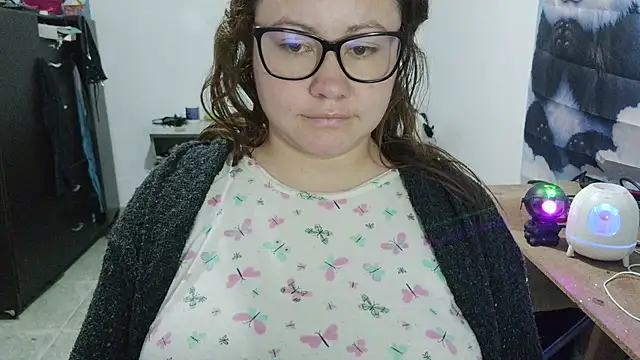 Chat +18 de curly_greeneyed ao vivo