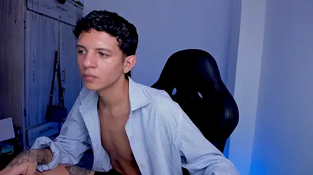 tylerrnova élő XXX-chatje