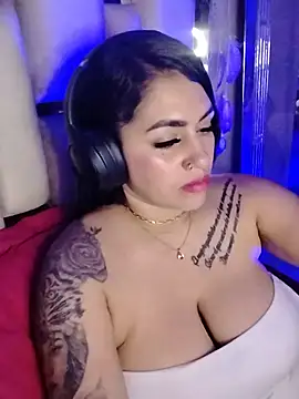 chelaqueen_ Chat XXX live