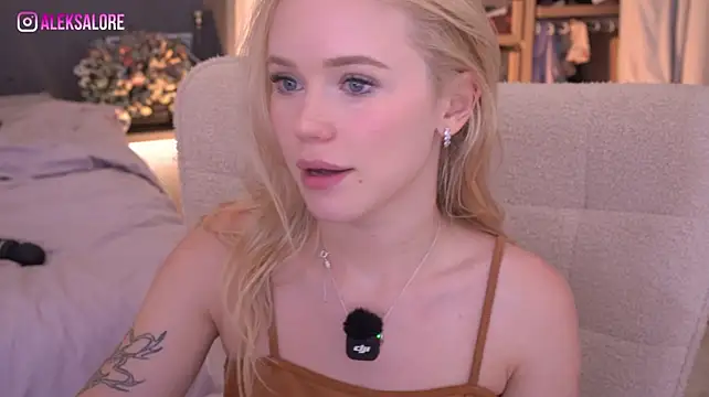 LexieLoree 웹캠 쇼