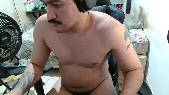 Leonino231 Live XXX-Chat