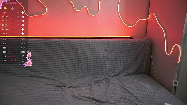 Alexa_Sparkle Adlı Modelin Canlı XXX Sohbeti