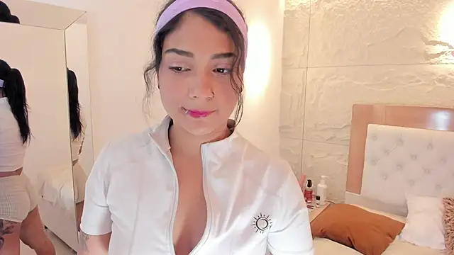 Živý XXX chat NINAMARTINS