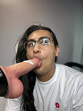 Show modela _Dylan_7 na web-kameri