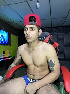 Show de AlessandroAGT na webcam