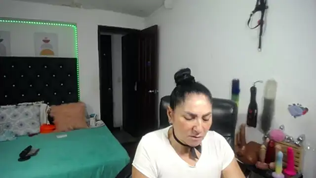 mature_bigboobs10 Chat XXX in diretta