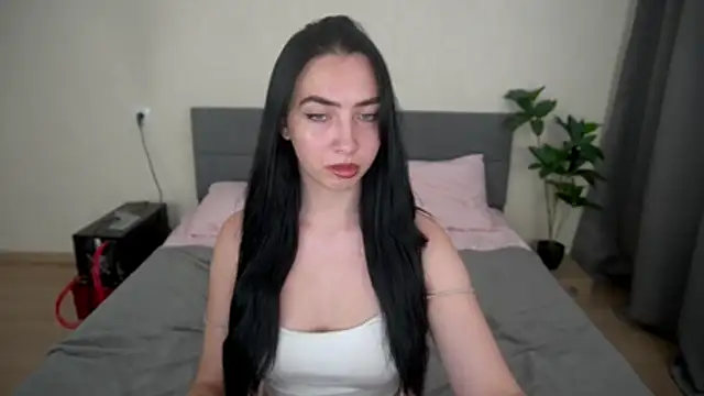 WildKittenX_ XXX чат на живо
