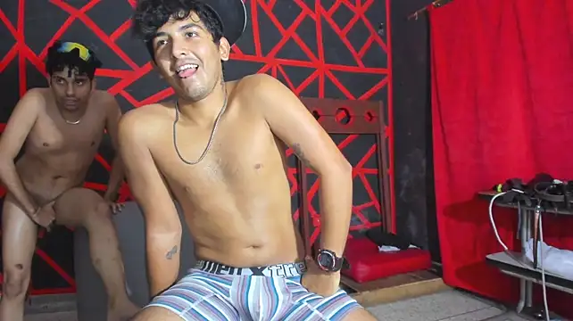 Webkamerová show sexylatin_boys