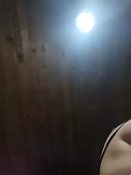 Valeria888 Adlı Modelin Canlı XXX Sohbeti