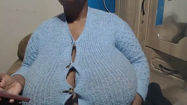 CUTEFIRMMELONSS Live XXX-Chat