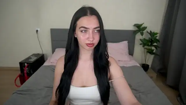 WildKittenX_'s Live XXX Chat