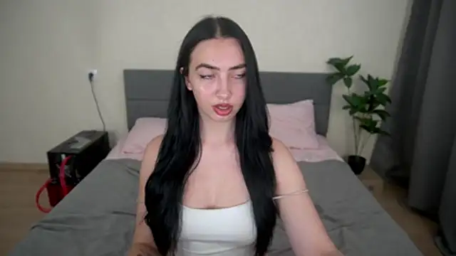 Онлайн чат XXX WildKittenX_