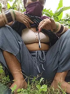 YOURBHABI143 Show in webcam