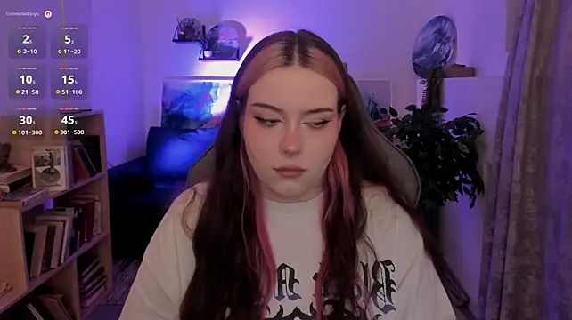 CoraMiel XXX чат на живо