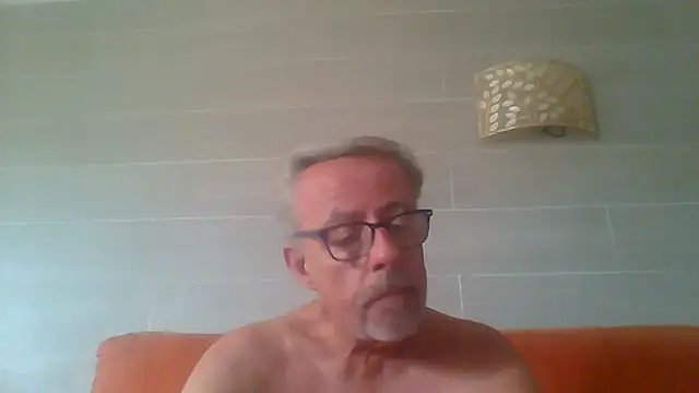 tuggy59: διαδικτυακό σόου στην κάμερα