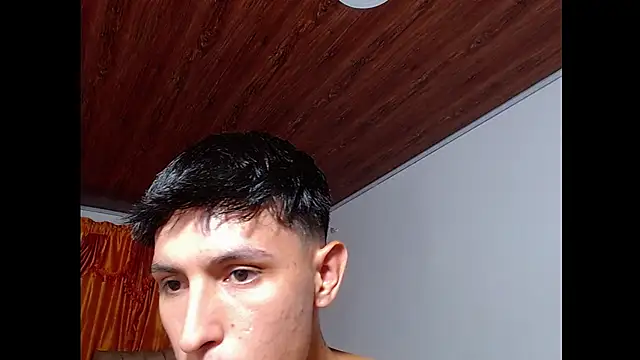 Chat +18 de rowanbig ao vivo
