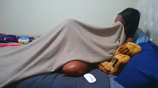 Prettylondond's Live XXX Chat