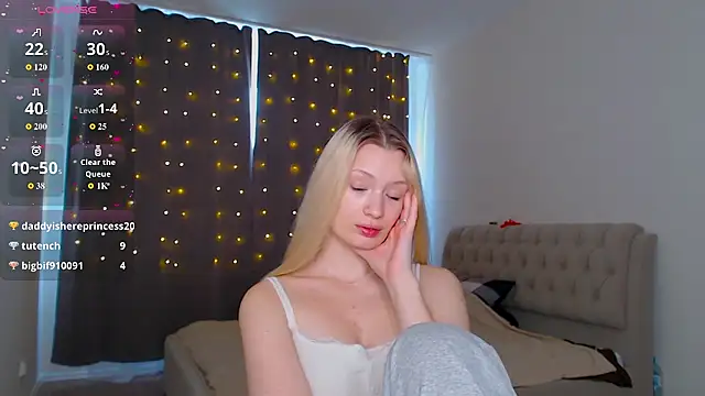 heyblondy live XXX chat